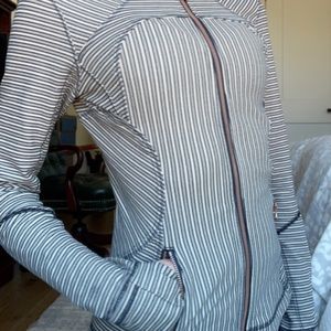 Lululemon Navy zipper jacket with rose gold zippers and thumb holes